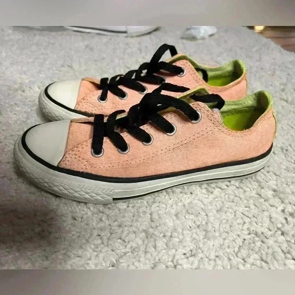 Lot of 2 Size 13 Low Top Chuck Taylor All Star Converse